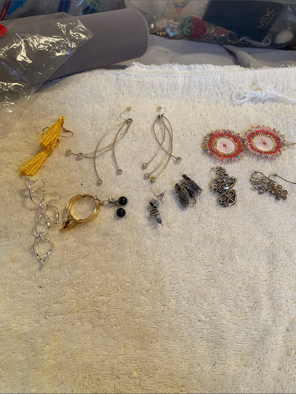 Fashion Jewelry Mixed Earrings Set in Gold, Silver, Yellow and Pink